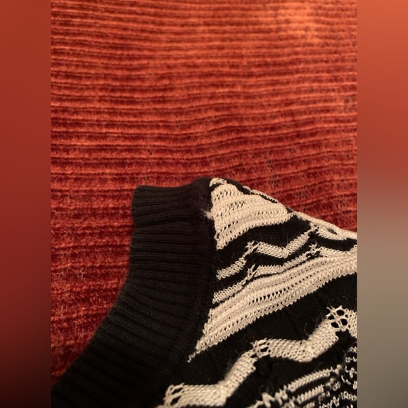 Crochet Mini-Midi Black & Cream Sleeveless Dress - Picture 9 of 16